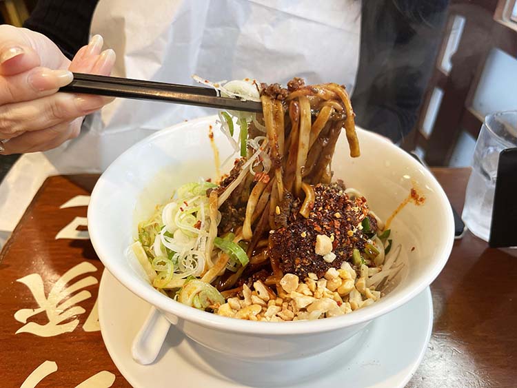 汁なし坦々麺
