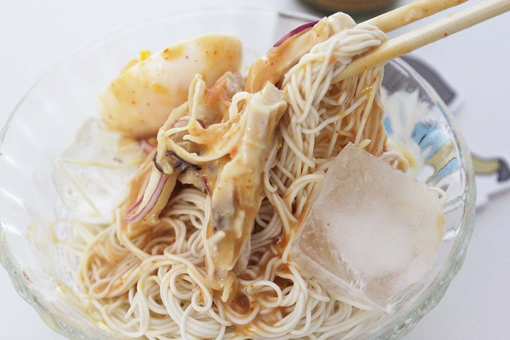 トムヤムドレッシング＋そうめん