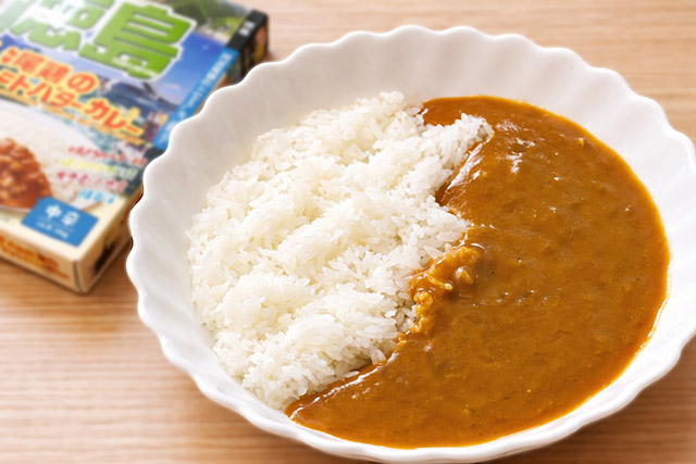 【るるぶ×HACHIコラボ】徳島 阿波尾鶏のトマトバターカレー