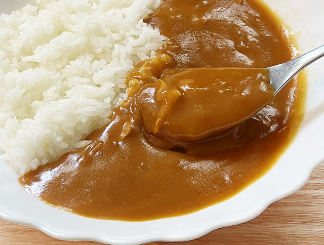 【るるぶ×HACHIコラボ】徳島 阿波尾鶏のトマトバターカレー