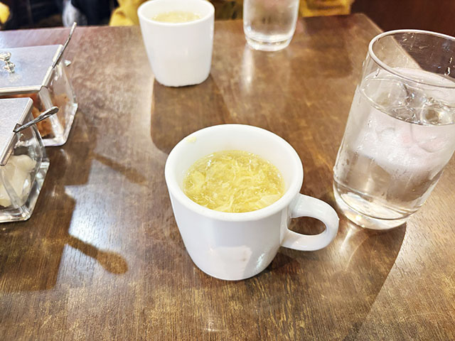 カリー専門店トプカ 卵スープ