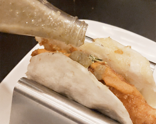 メキシカンダイニング ESO 神田 チキンクリスプタコス