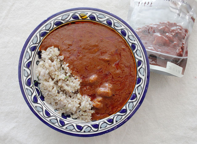 無印良品_素材を生かしたカレー ３種の唐辛子とチキン
